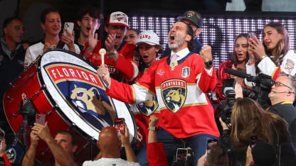 Luongo bangs the drum in Florida